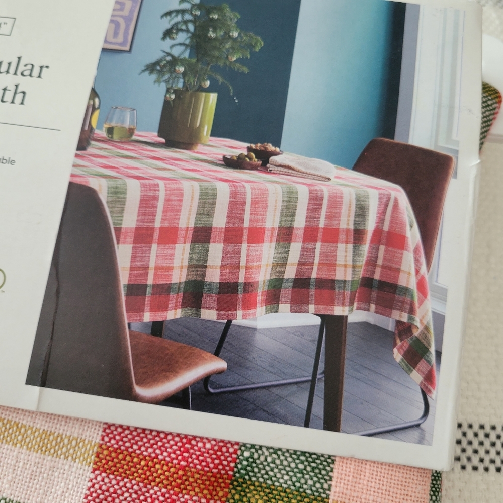 Threshold tablecloth 60" X 84"